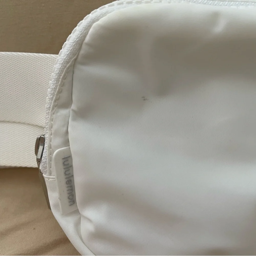 Lululemon Belt Bag - Picture 3 of 10